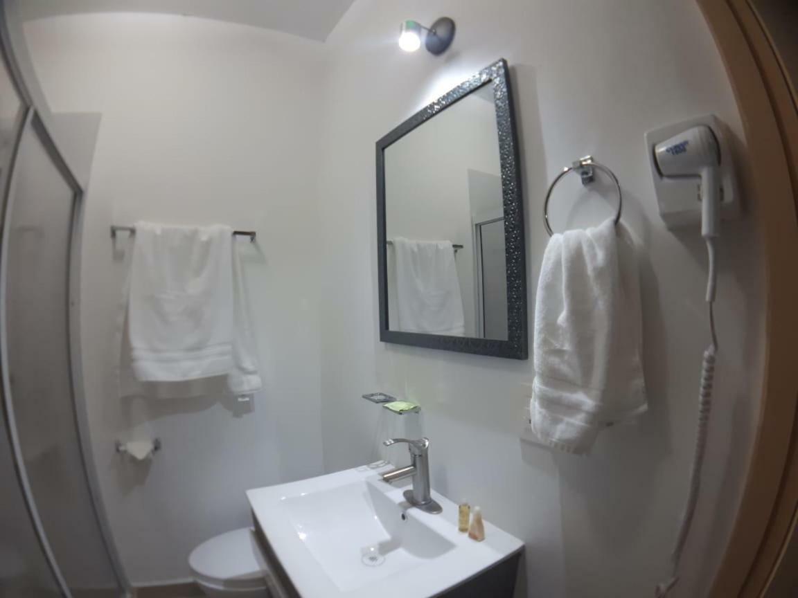 Nuevos Departamentos Centro Histórico A 200 Mts Del Malecón Apartamento La Paz Exterior foto